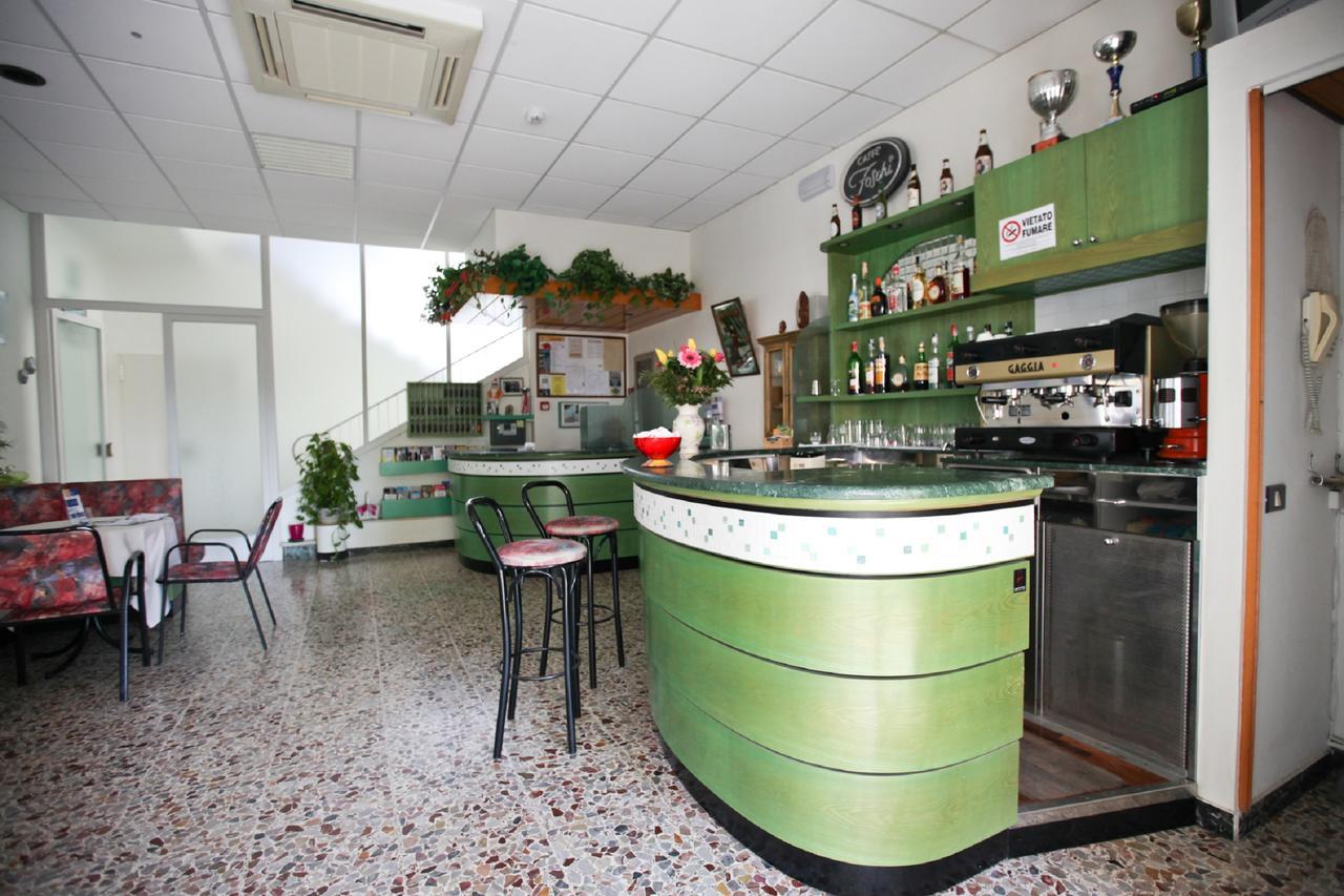 Hotel Latini Rimini Bagian luar foto